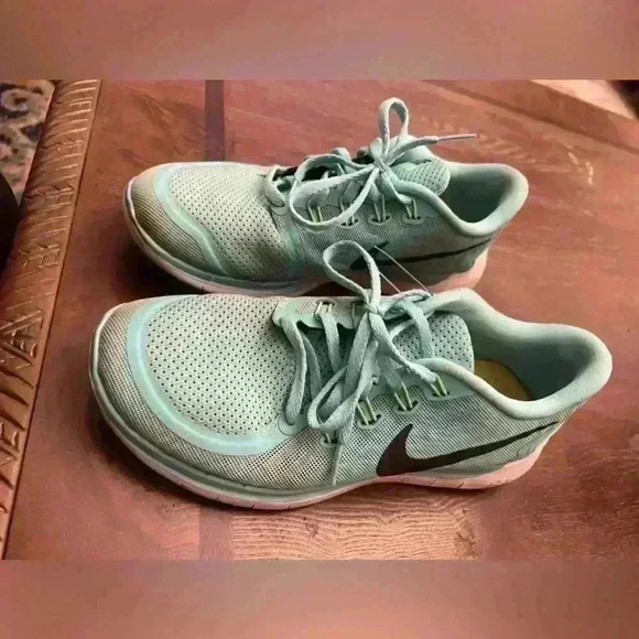 Nike Free Shoes Running 5.0 Teal Women's Barefoot Ride  U.S Size 8.5… 724383-400 - Picture 6 of 6
